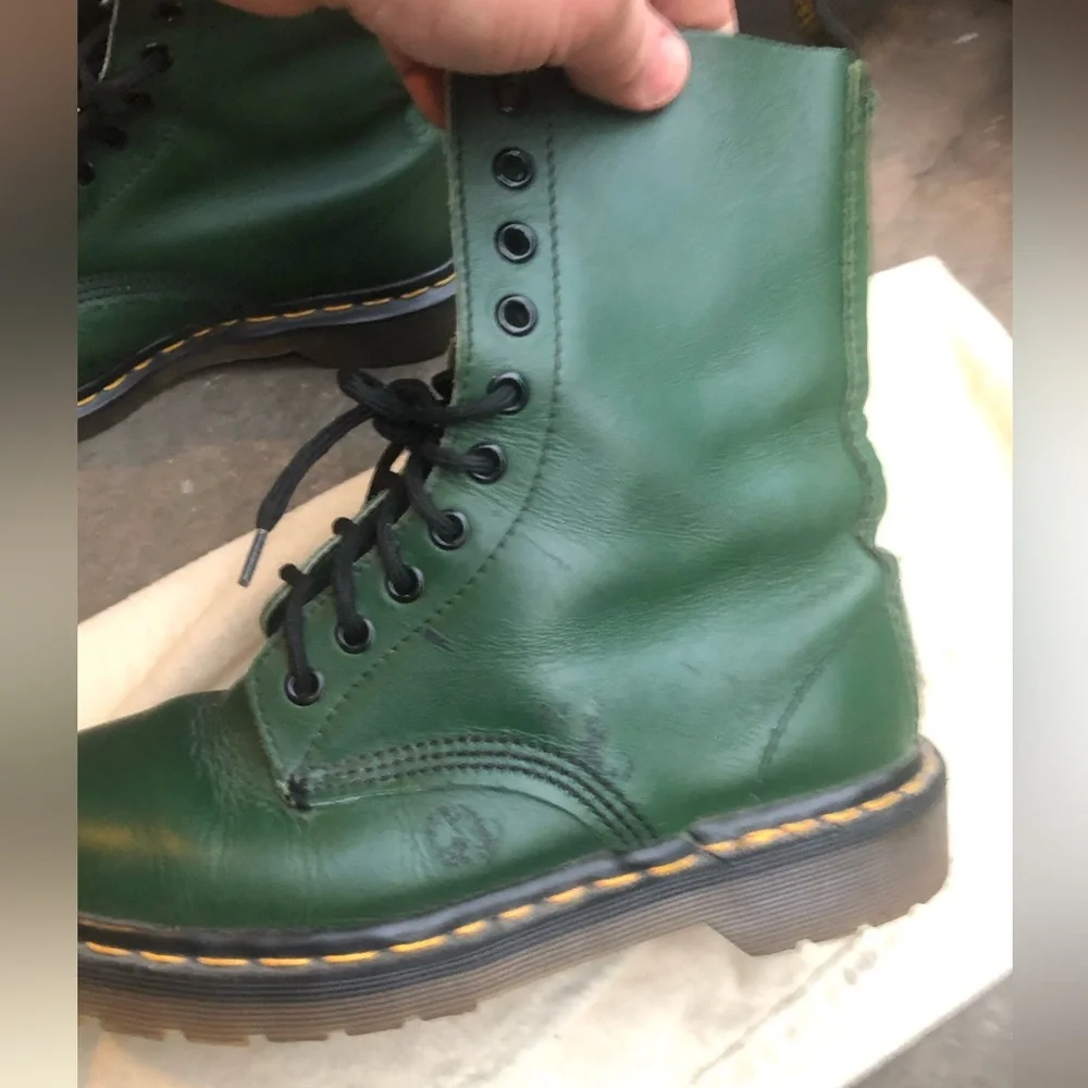 ๐ฏ ๐คฉOG *MADE IN ENGLAND* GREEN ANKLE DOC MARTEN BOOTS!๐๐ - Picture 11 of 15